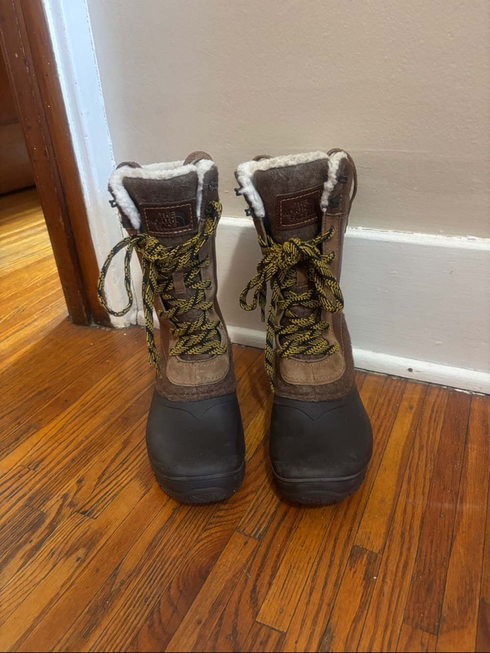 Shellista III Mid Boot - Picture 3 of 6